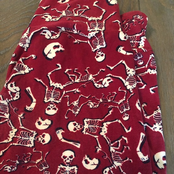 Lu La Roe Holiday leggings! - Picture 2 of 4